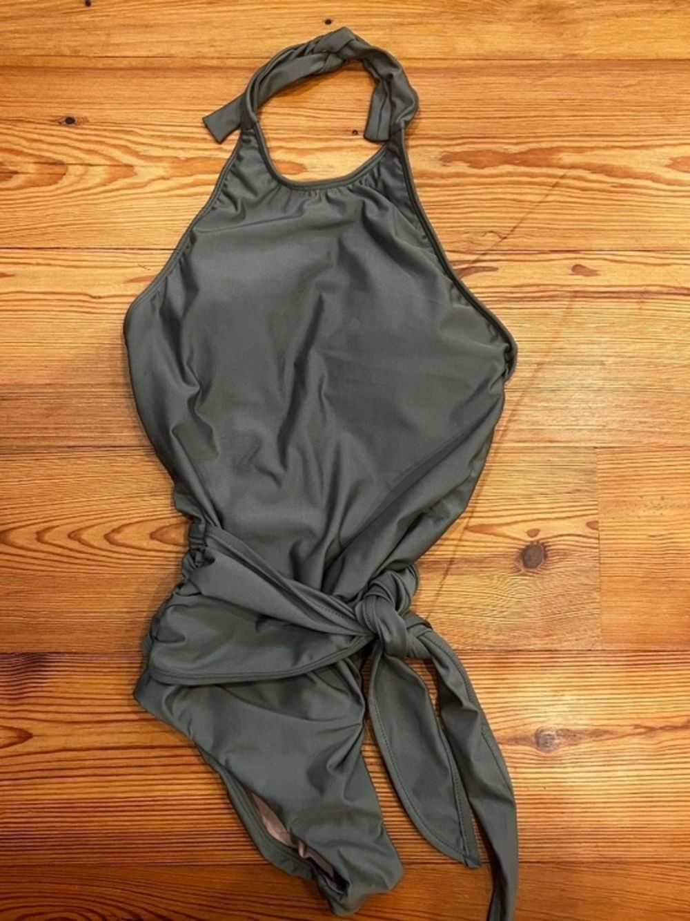 Hermozo Swim - Halter Suit with Side Sash - in Basil Size 2 NWOT